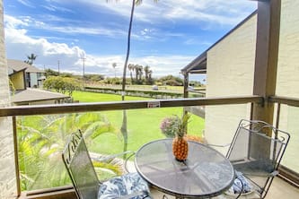 Hale Kamaole 205 Second floor condo, easy access to best beach on Maui!