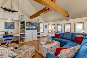 Top-Level Great Room with Deck Access