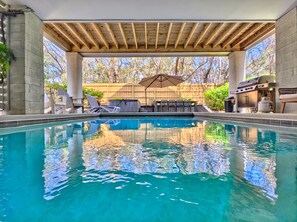 Free heated enlarged pool