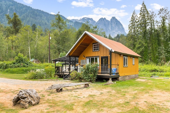 The Best Exotic Marigold Mountain House.