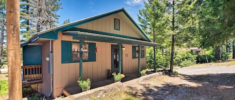 Cloudcroft Vacation Rental | 2BR | 1BA | 700 Sq Ft | Step to Enter