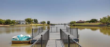 Granbury Lake Vacation Rental | 5BR | 2.5BA | 2 Stories | 2,980 Sq Ft