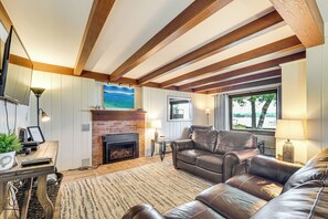 Living Room | Smart TV