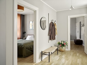 Spacious and bright apartment with elevator.