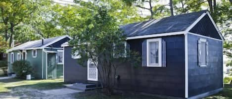 Building,House,Cottage,Tree,Cabin