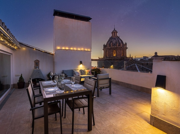 30 m2 terrace