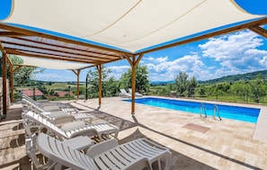 pool
