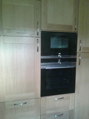 Kitchen area. oven and microwave