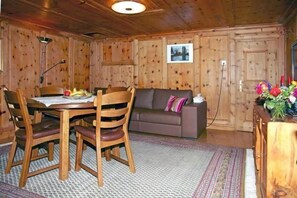 Wohnzimmer Arvenholz