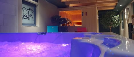 Jacuzzi Sauna privatif 