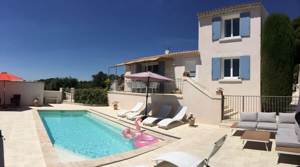 villa-air-conditioning-pool-jacuzzi-8 pax-provence