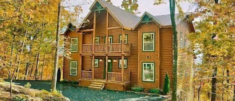 Pigeon Forge cabin that is motorcoach and tour bus accessible