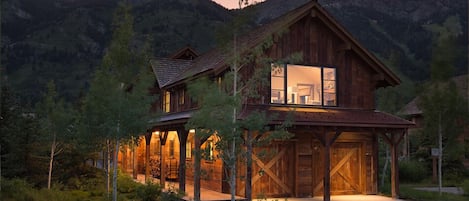 Front Exterior - Lodge at Shooting Star 03 - Teton Village, WY - Luxury Villa Rental