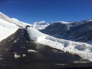 Snow and ski sports