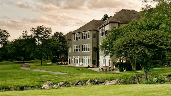 6,000 Square Feet of Living Space
6 Bedrooms, 8 Bathrooms