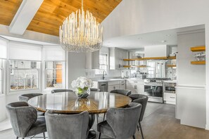 Fully Stocked State-of-the-Art Chef's Kitchen 
