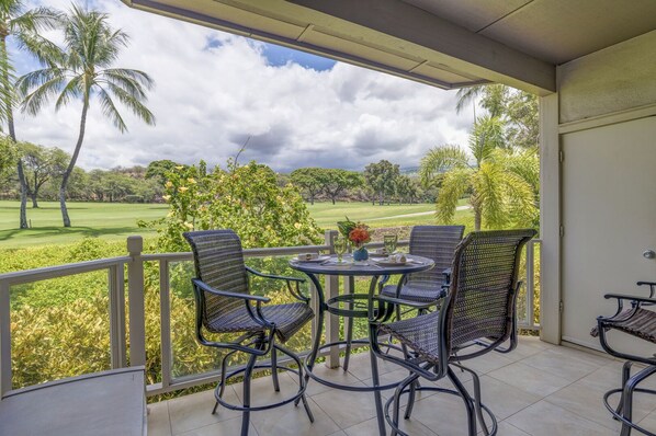 Beautiful villa directly on golf course 
Enjoy your private and quiet lanai