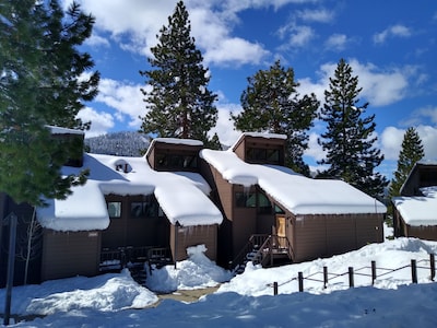 Beautiful View for a Great Price! 2 bed/2 bath condo with loft in Northstar