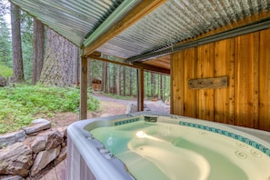 Bain à remous extérieur