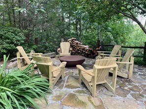 Firepit area by front porch.