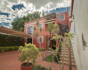 Casa del Barrio. Set of three apartments. 