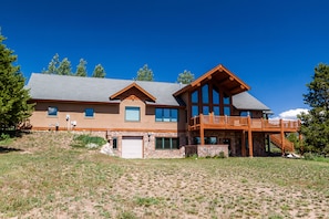 Beautiful stand-alone mountain home in Silverthorne, Colorado