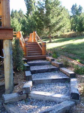 Walkway from driveway to back kitchen door.