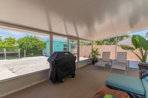 Screened Lanai with outdoor grill