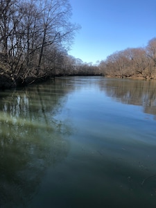 Harvey’s Hideaway Riverfront Cabin