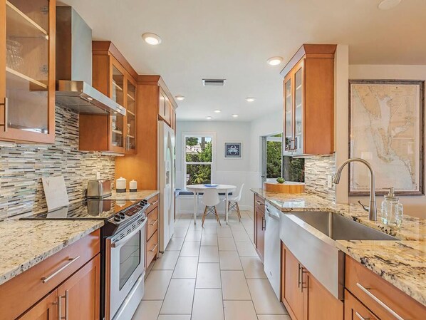Kitchen & Breakfast Nook