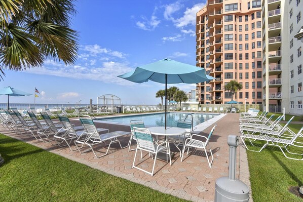 Beachside Pool