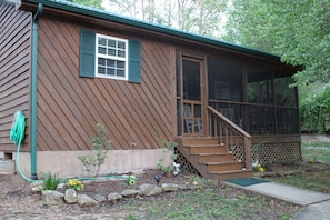 The Enchanted Hideaway Cabin is located in the beautiful Lake Cumberland Resort!