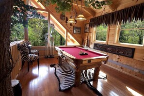 Spielezimmer