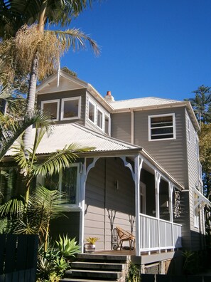 Federation House