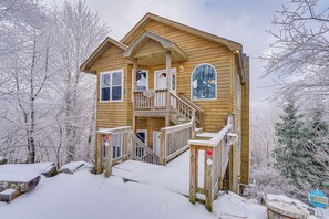 Home Exterior | 3-Story Home