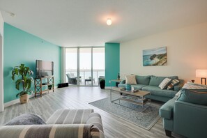 Living Room | Central Heating | Smart TV | Free WiFi