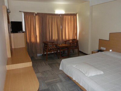 Duplex Rooms with Roof top restaurant Stay/Madurai