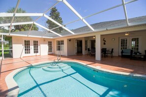 Pool, Water, Building, Patio, Swimming Pool