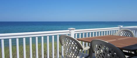 Oceanside upper deck