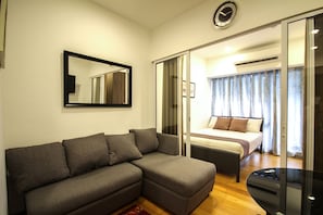 Luxurious 1BR Superior in Central Makati