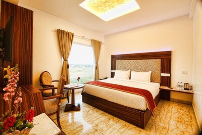 Convenient Rooms with Lake view Stay/Madurai