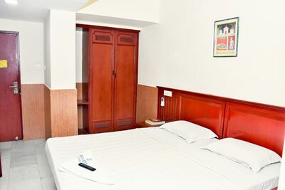 Peaceful Room Stay/Proximity to Temple/Junction