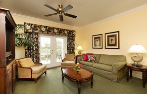 Spacious and tastefully decorated living room