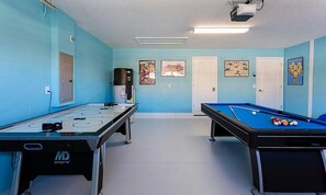 Spielezimmer