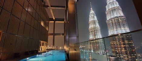 Infinity pool directly facing the twin towers KLCC 