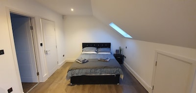 Luxurious 1 Bed Apartment near Wimbledon Tennis