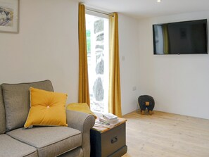 Comfy living area | Ysgoldy Salem - Cewydd Cottages, Cwm-Cewydd, near Machynlleth