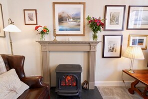 Lounge with electric stove