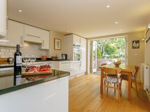Light and airy kitchen/dining room | Rose Cottage, Fulking, near Brighton