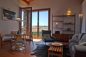 TUSCANY FOREVER RESIDENCE VILLA LIBERTA FIRST FLOOR APARTMENT boutique holiday rental in Volterra 